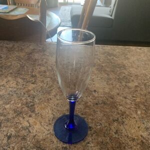 NWOT Vintage Tall Blue Stemmed Wine Clear Glass 7.5”